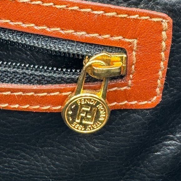 Fendi-Authentic- Pecan Canvas Boston Bag Brown / Black - Picture 16 of 16